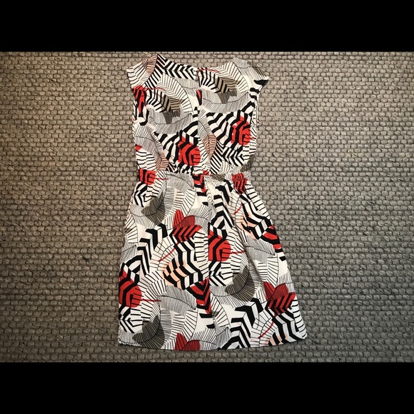 Loft Dress - Picture 2 of 4